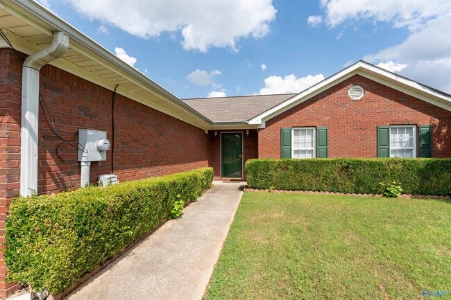 Building Photo - 14542 Sara Beth Dr