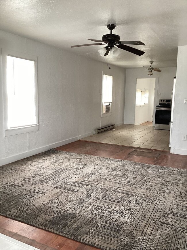 Building Photo - Nice 2 Bedroom Home!  Pets Welcome!