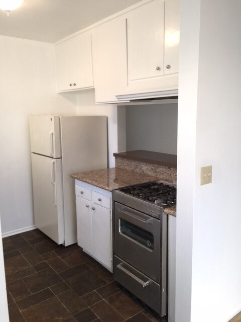 Interior Photo - 10214 McClemont Ave