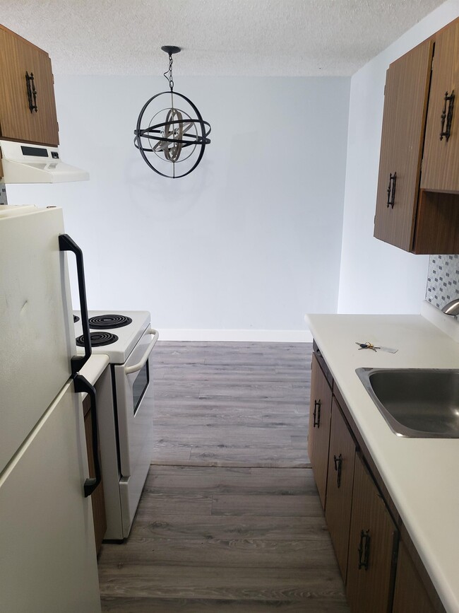 Photo du bâtiment - 9477-9477 Cook St