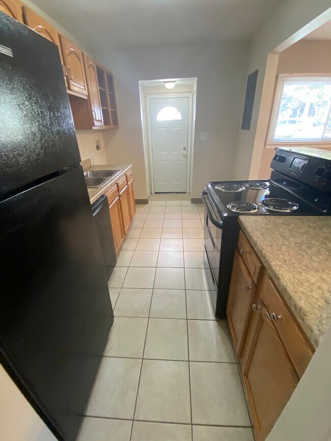 Building Photo - 3219 Rinda Ln