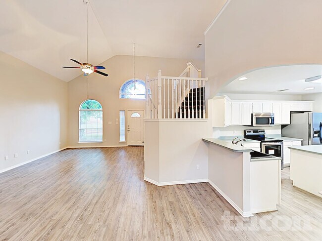 Foto del edificio - 1028 Glencrest Dr