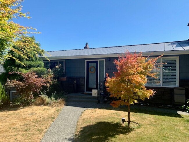 Foto del edificio - Spacious 4 Bedroom Magnolia Home Available June 12th