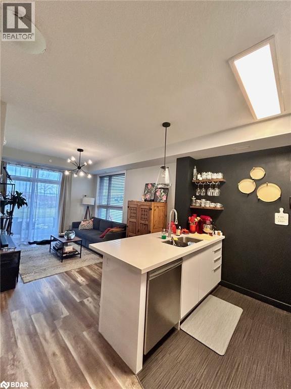Building Photo - 101 Shoreview Pl