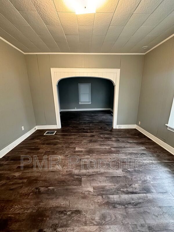 Foto del edificio - 215 S 26th St