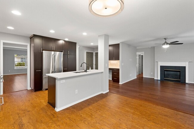 Building Photo - BETHANY 5 bedroom 3 full bath- Beaverton School District- Nike