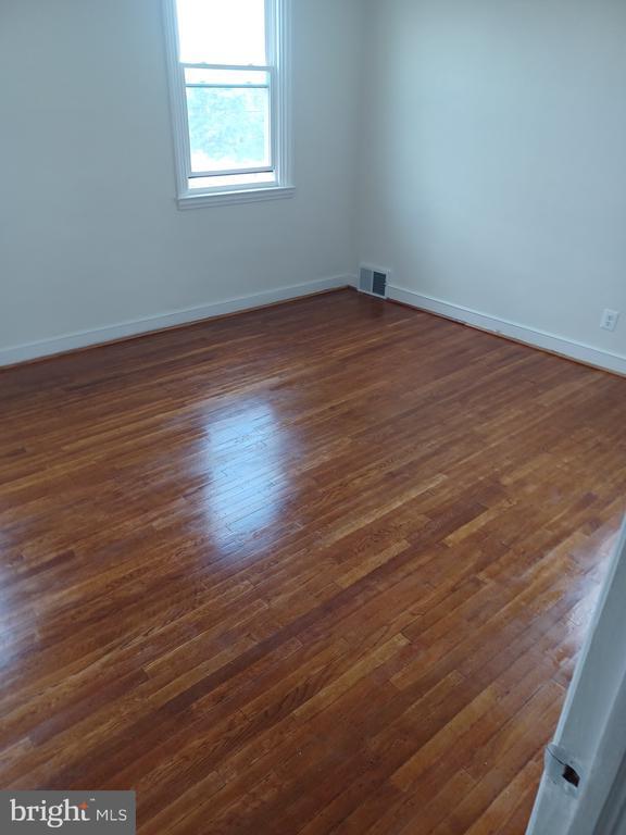 Foto principal - 7000 Kindred St