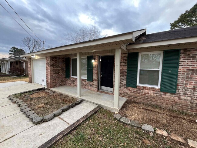 Foto del edificio - 3007 Cotton Pl SW