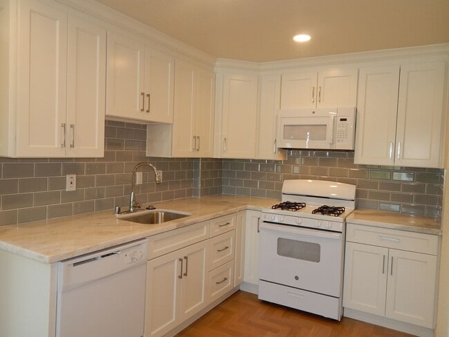 Photo - 304 Edwards St (Crockett, CA) Townhome
