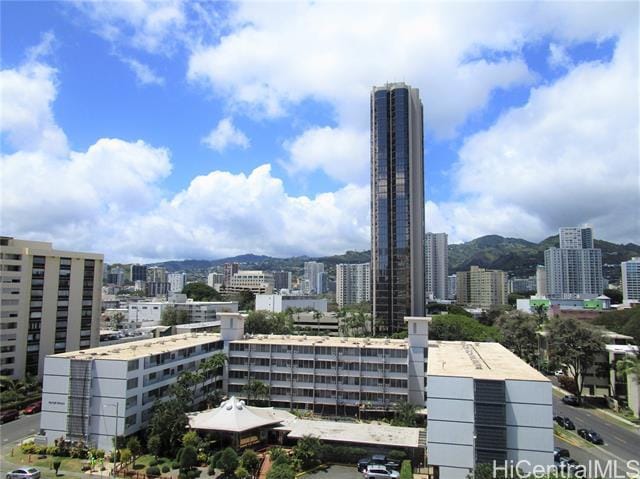 Building Photo - 1560 Kanunu St