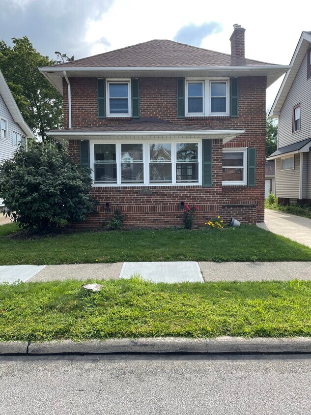 Primary Photo - 2289 McKinley Ave