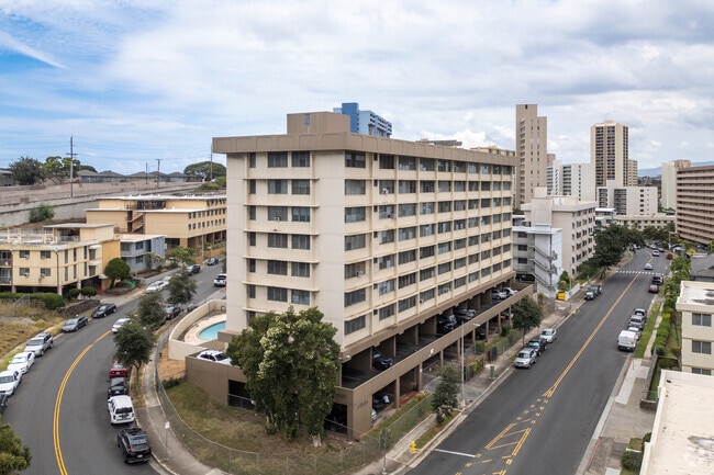 Building Photo - Salt Lake Manor