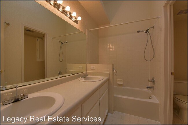 Building Photo - 4 br, 2.5 bath House - 1428 Black Ridge