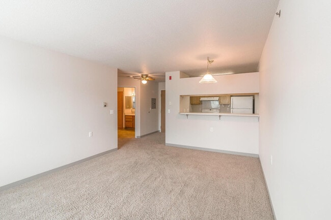 Building Photo - Villard Terrace
