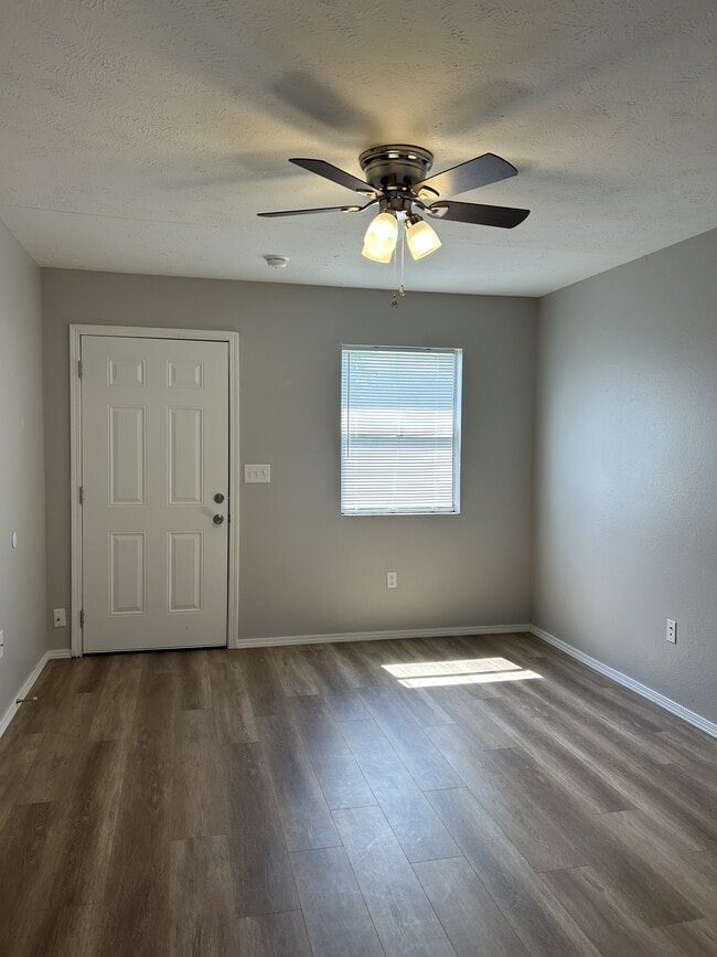 Building Photo - 172 Brooke Lynn Dr