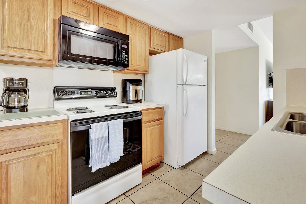 Foto principal - 12621 Westhampton Cir