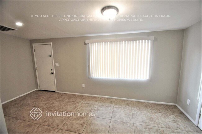 Foto del edificio - 2749 E John Cabot Rd