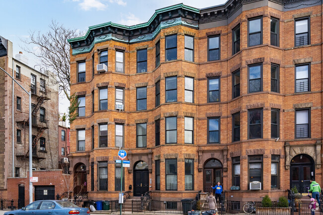 Foto del edificio - 1015 8th Ave