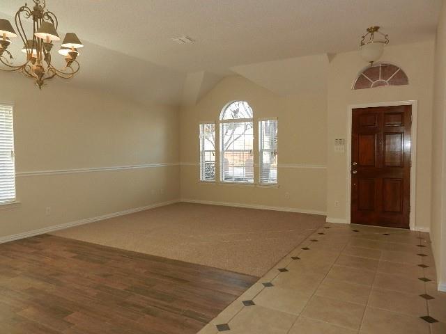 Foto del edificio - 722 Rolling Hills Dr