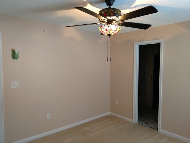 Master bathroom - 2281 NE 68th St