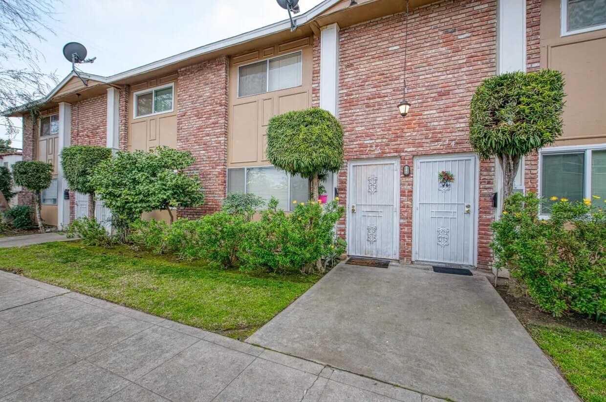 Primary Photo - 1330 N Linden Ave