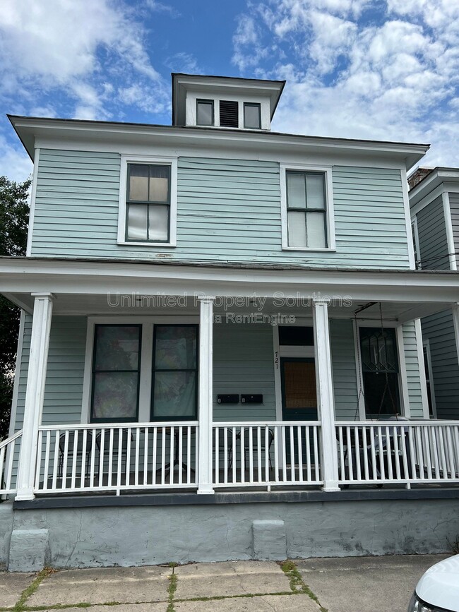 Photo - 721 Chestnut St Townhome