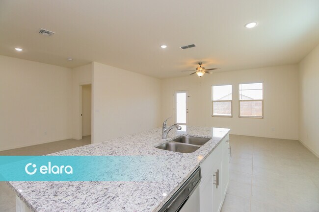 Building Photo - 35550 W SAN CAPISTRANO AVE