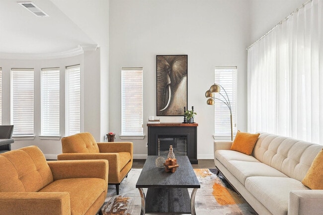 Building Photo - 2346 Perdue Ave