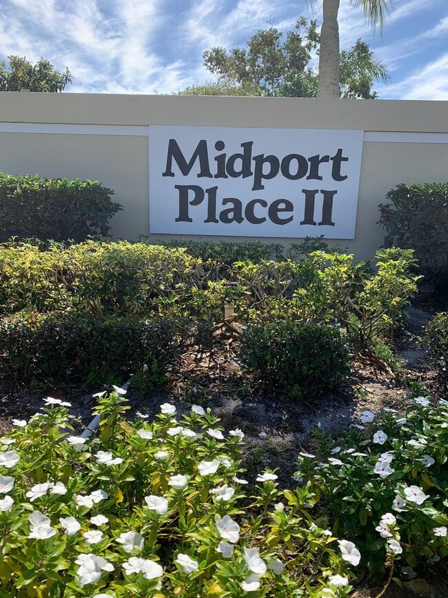 Photo - 2/2 MIDPORT II CONDO   2nd floor unit