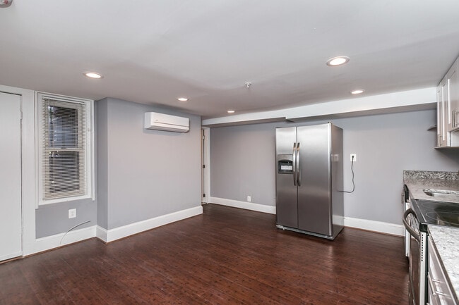 Photo - 1724 Saint Paul St Apartments