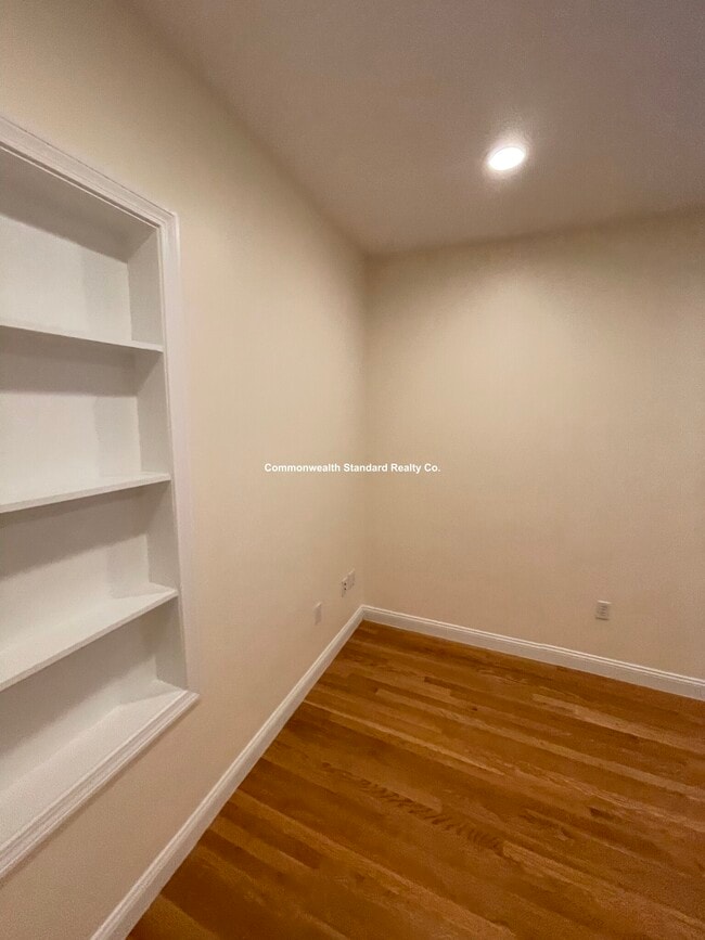 Building Photo - 1801 Beacon St