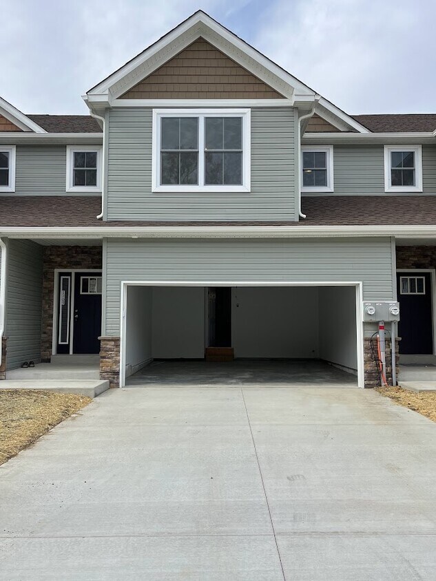 1309 Tilghman St, Emmaus, PA 18049 Townhome Rentals in Emmaus PA