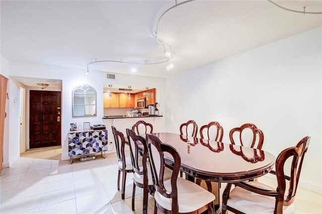 Foto del edificio - 3800 N Hills Dr