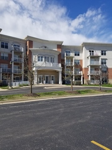 Building Photo - 701 W Rand Rd