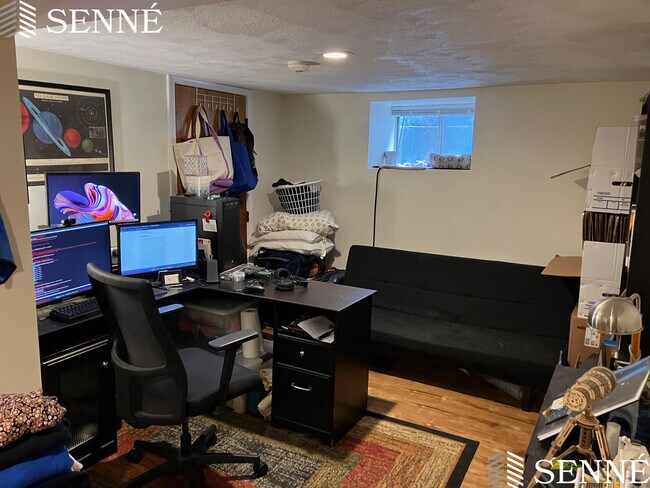 Building Photo - 16 Garrison Ave