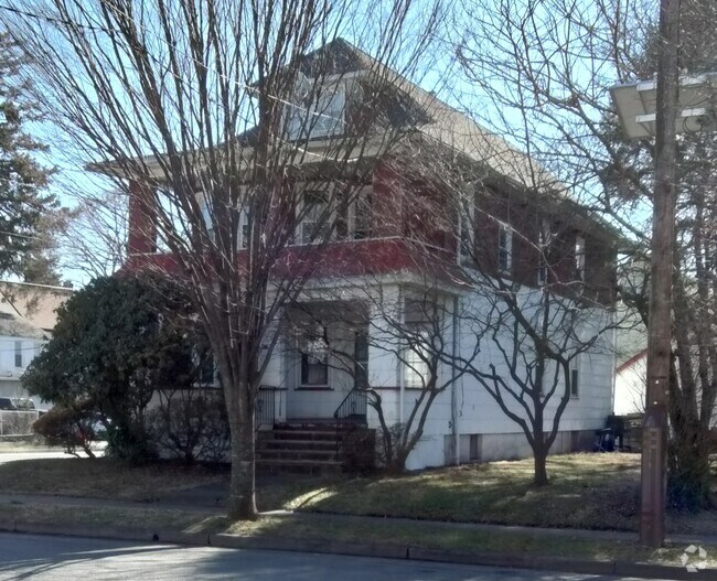 Middle Village Apartments for Rent Clifton, NJ 3 Rentals