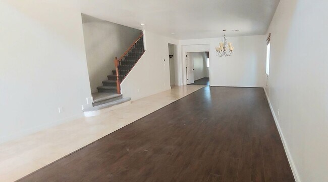 Building Photo - Come Check Me Out I'am Big and Beautiful