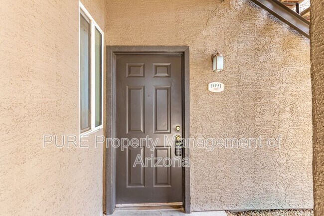 Building Photo - 2929 W Yorkshire Dr