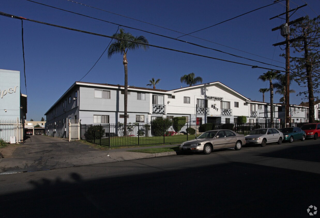 Building Photo - Martinique Apartments