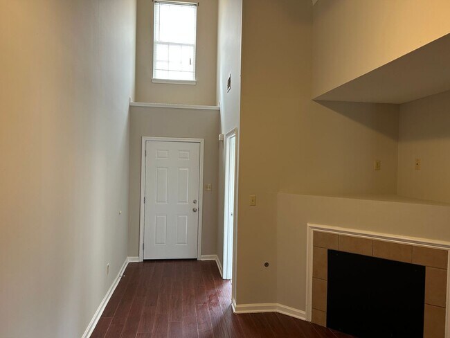 Building Photo - 7311 Madelyn Cove