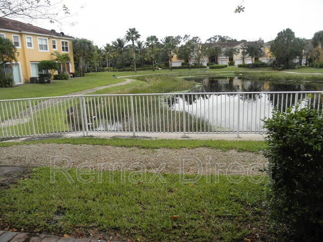 Photo - 822 Pipers Cay Dr Townhome