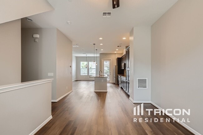 Building Photo - 836 Luarca Ln