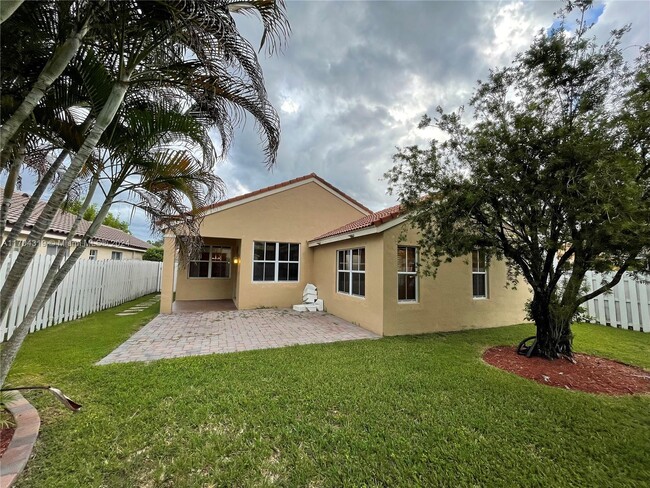 2025 SO FLO Real Estate Group 735 Sand Creek Cir Weston - 735 Sand Creek Cir