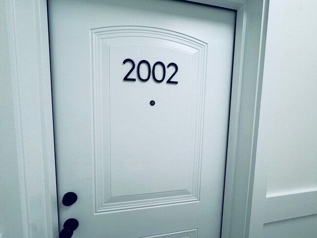 Foto del edificio - 1st Month Rent Free - THE CROWN AT CORNERSTONE