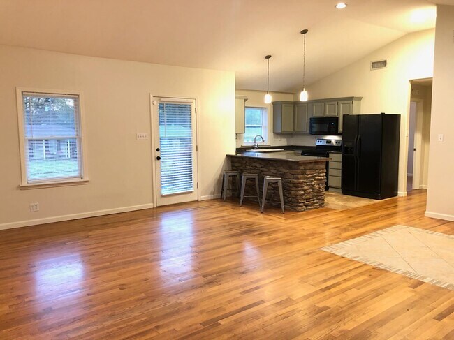 Foto del edificio - 4906 Verne Rd