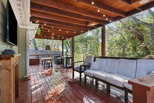 Building Photo - 1185 E Jefferson St