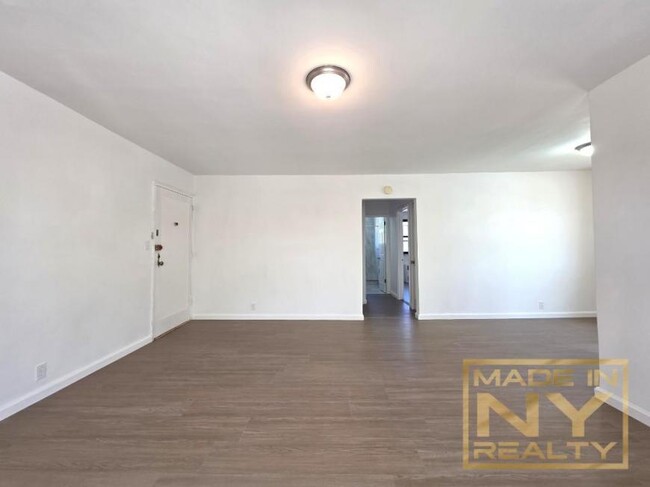 Building Photo - 2 bedroom in FRESH MEADOWS NY 11365