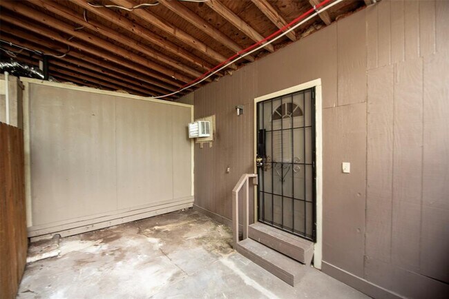 Foto del edificio - 1614 Ryon St