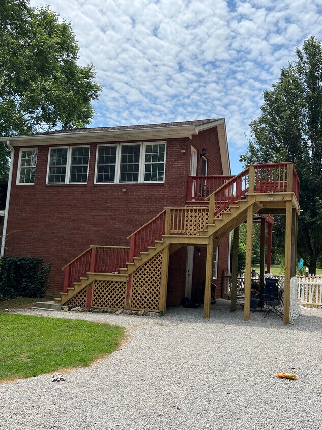 1040 Essex Rd, Watkinsville, GA 30677 Apartments in Watkinsville, GA