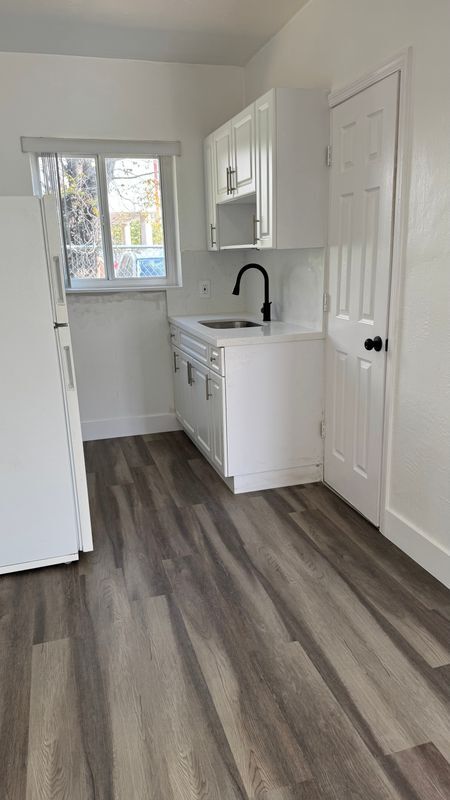 Foto del edificio - 159 E 2nd St